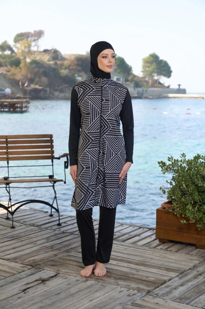 Estiva 25946 Siyah Fermuarlı Geometrik Desenli Tam Boy Tesettür Mayo Estiva 25946 Siyah Fermuarlı Geometrik Desenli Tam Boy Tesettür Mayo