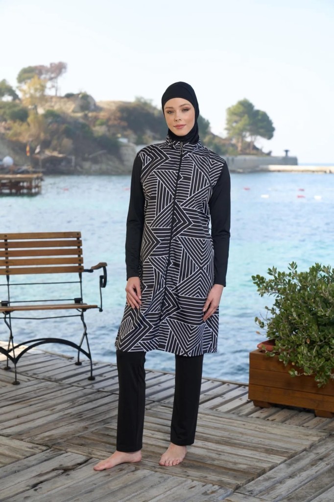Estiva 25946 Siyah Fermuarlı Geometrik Desenli Tam Boy Tesettür Mayo Estiva 25946 Siyah Fermuarlı Geometrik Desenli Tam Boy Tesettür Mayo