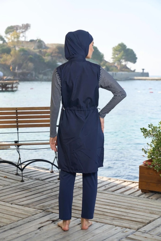 Estiva 25950 Lacivert Marin Fermuarlı Desenli Tam Boy Tesettür Mayo Estiva 25950 Lacivert Marin Fermuarlı Desenli Tam Boy Tesettür Mayo